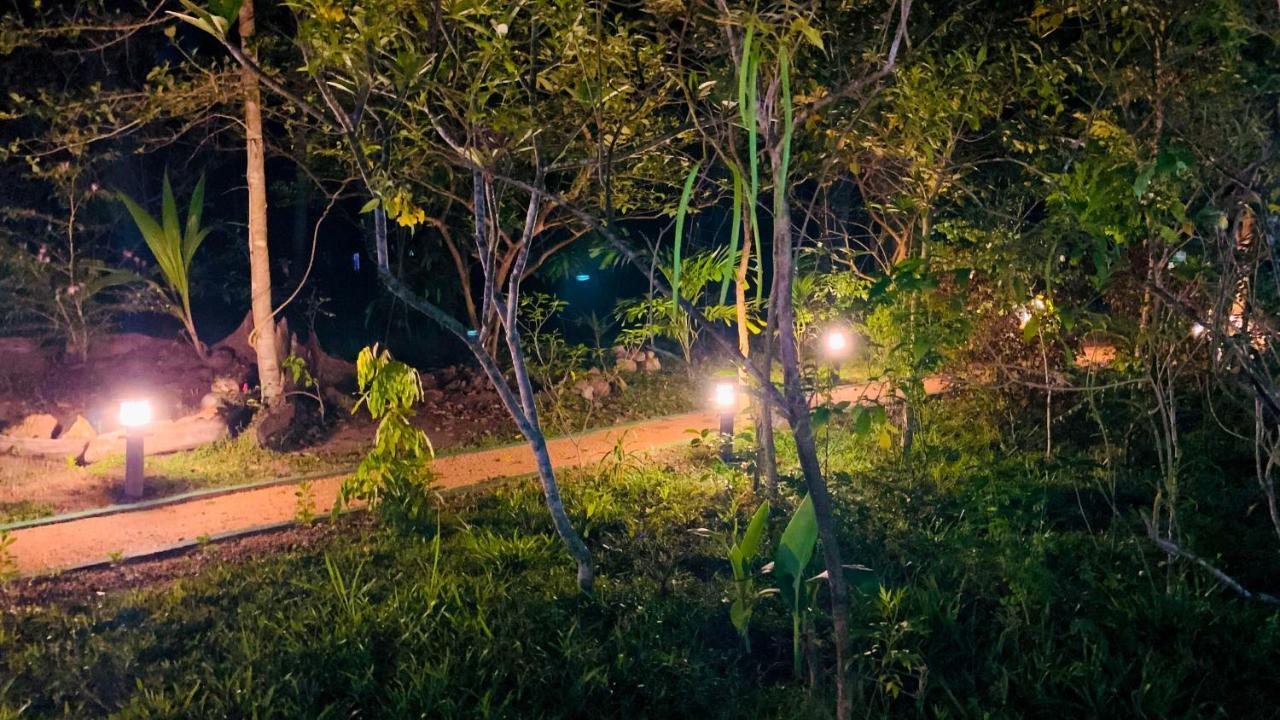 Sigiri Starwing Villa Sigiriya Bagian luar foto