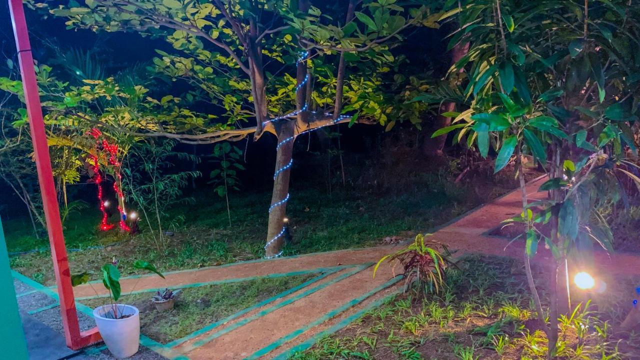 Sigiri Starwing Villa Sigiriya Bagian luar foto