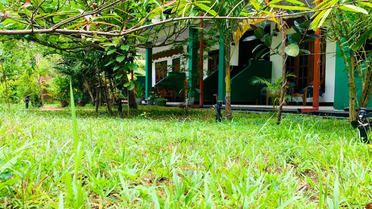 Sigiri Starwing Villa Sigiriya Bagian luar foto