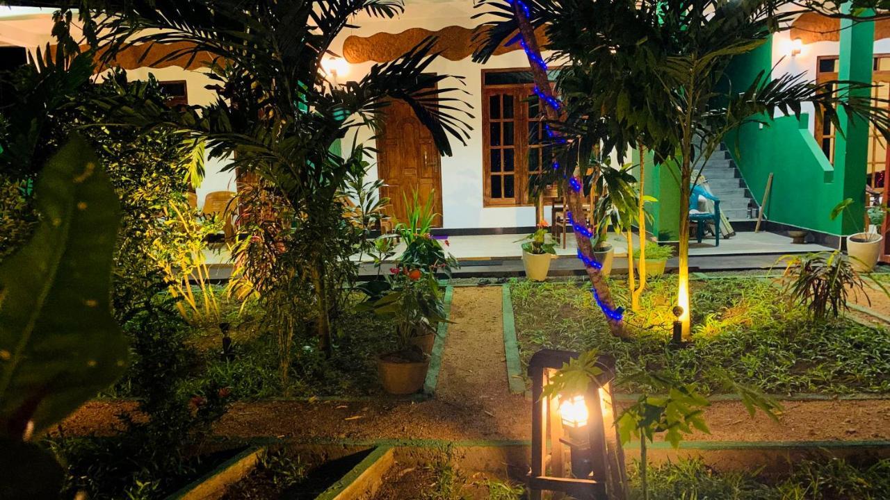 Sigiri Starwing Villa Sigiriya Bagian luar foto