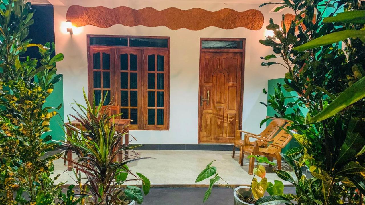 Sigiri Starwing Villa Sigiriya Bagian luar foto