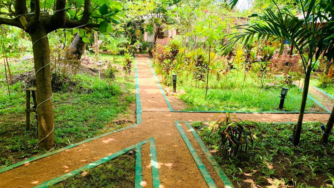 Sigiri Starwing Villa Sigiriya Bagian luar foto